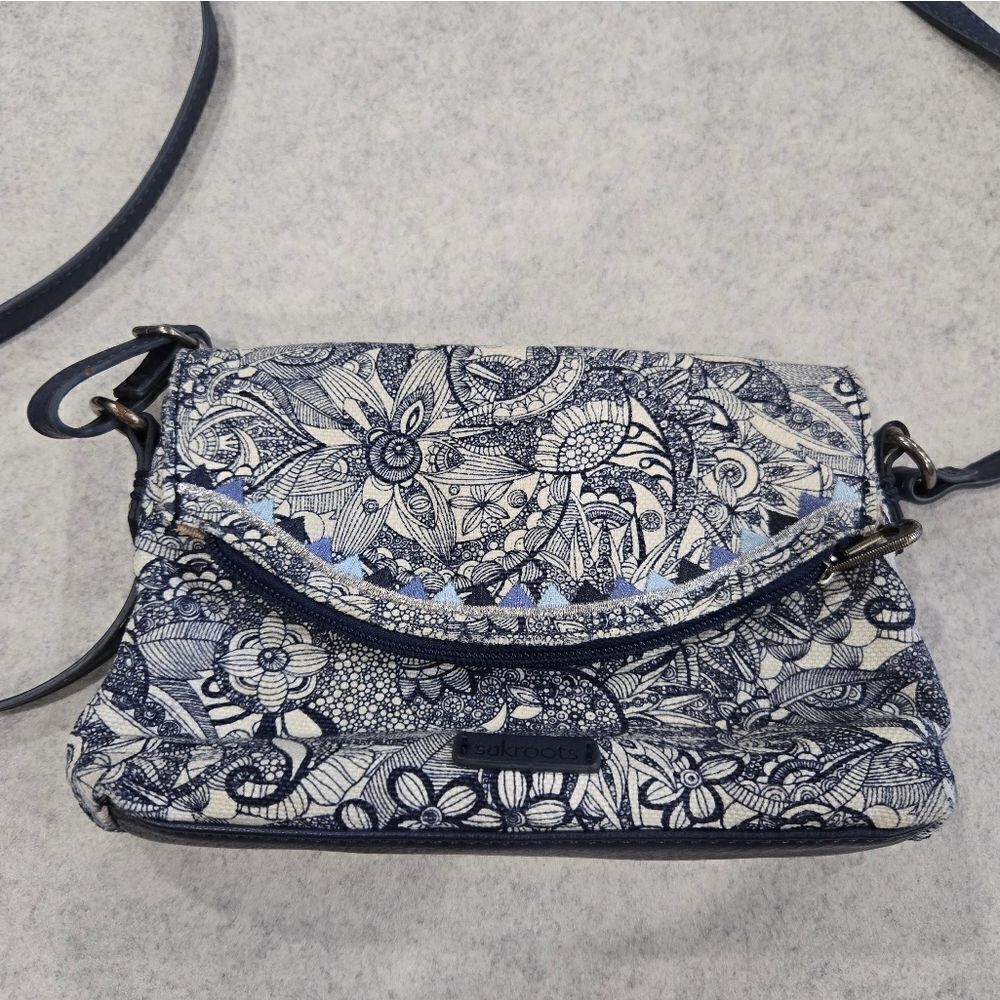 🐢 Sakroots crossbody mini bag!